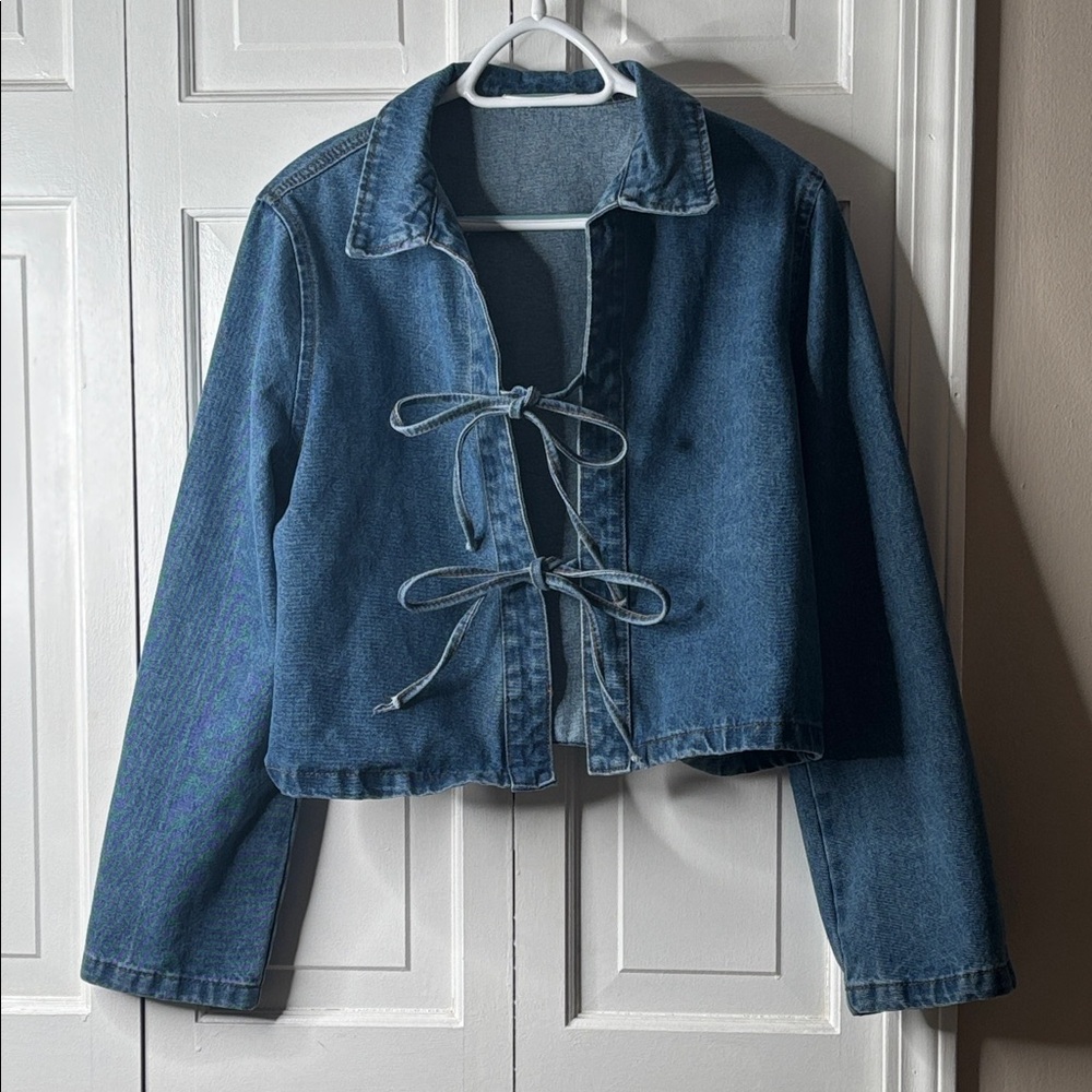 Cropped Tie-Front Denim Jacket - Blue